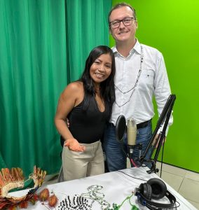 Elizete Tikuna e Rubenson chaves