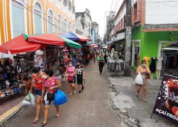 Vendas de Natal aquecem comércio em Manaus