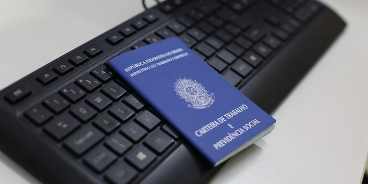 Sine Manaus oferta 585 vagas de emprego nesta quinta-feira (28)