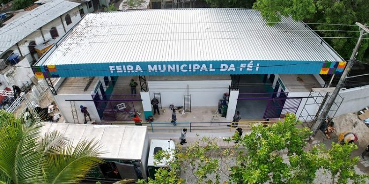 Primeira feira municipal é inaugurada em Manaus