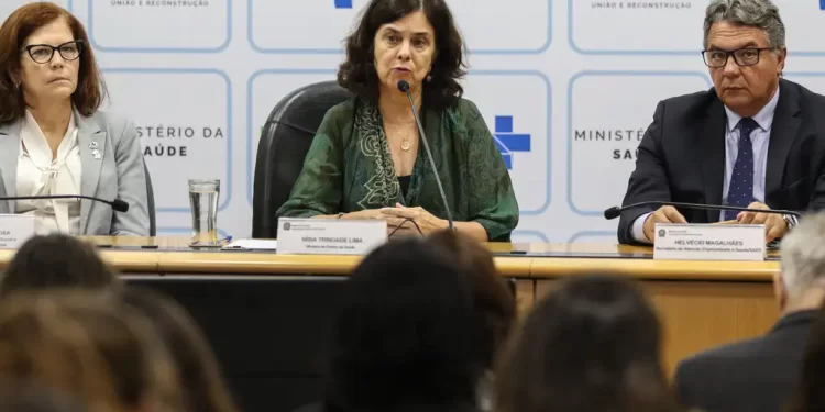 Vacinação contra dengue inicia em fevereiro no Amazonas