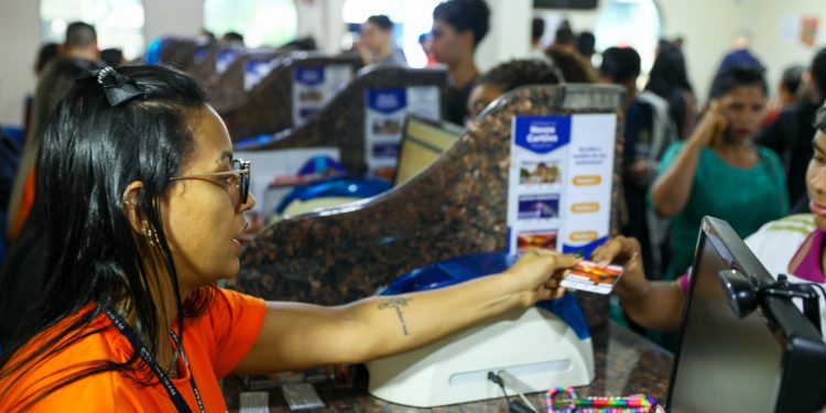 Abre cadastro e recadastro da meia-passagem em Manaus