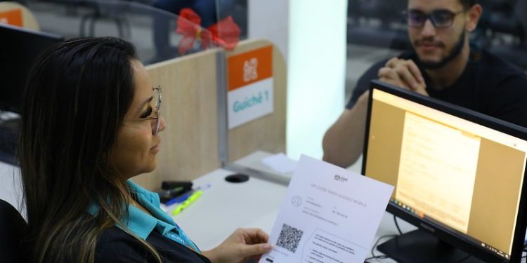 Mais de 600 vagas de emprego ofertadas nesta quinta-feira (25)