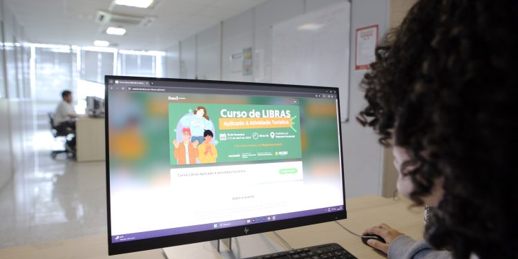 ‘Projeto Mais Acesso’ oferece curso de libras gratuito