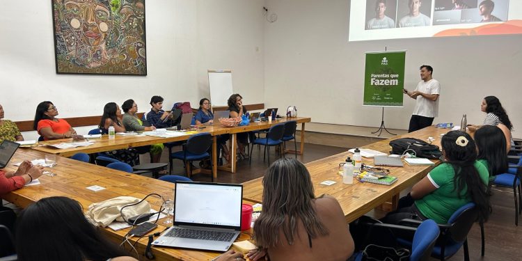 Indígenas recebem treinamento em gestão e redes sociais
