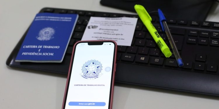 Sine Manaus oferta 332 vagas de emprego nesta quinta-feira (15)