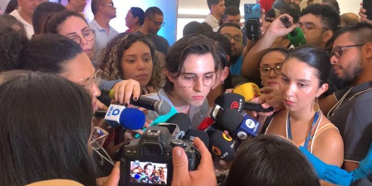 Amom Mandel oficializa pré-candidatura a prefeito de Manaus