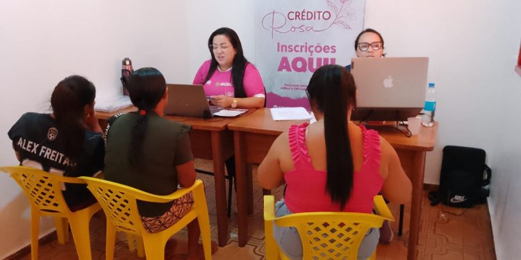 ‘Crédito Rosa’ oferece financiamentos a empreendedoras