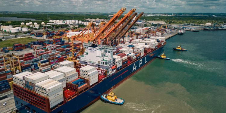 Brasil assina acordo que eleva número de mulheres exportadoras