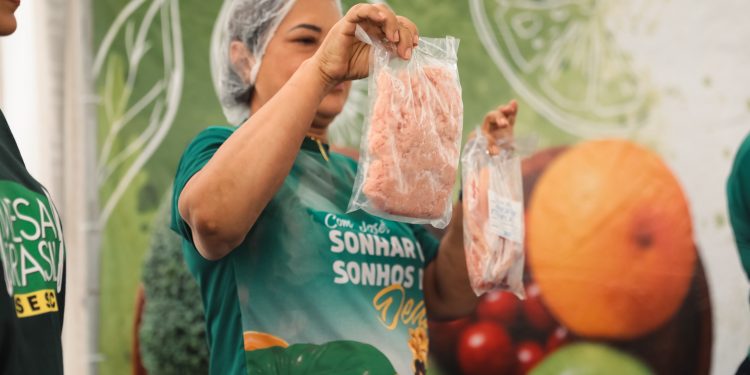 Mesa Brasil investe 80 mil em reforma de cozinha