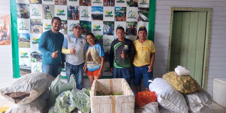 Logística de 3,3 toneladas de alimentos comercializados pelo PAA em Nova Olinda do Norte