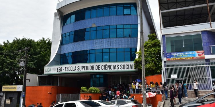 Inscrições para especialização da UEA se encerram em março