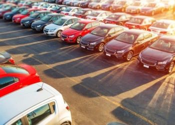 Vendas financiadas de veículos crescem 30,7% em fevereiro no Brasil