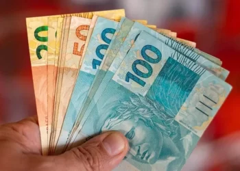 Brasileiros têm R$ 7,9 bi esquecidos, afirma Banco Central