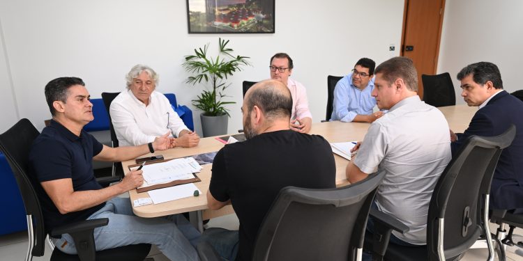 Prefeitura de Manaus e Fundação Tellescon firmam parceria para projetos de urbanismo social