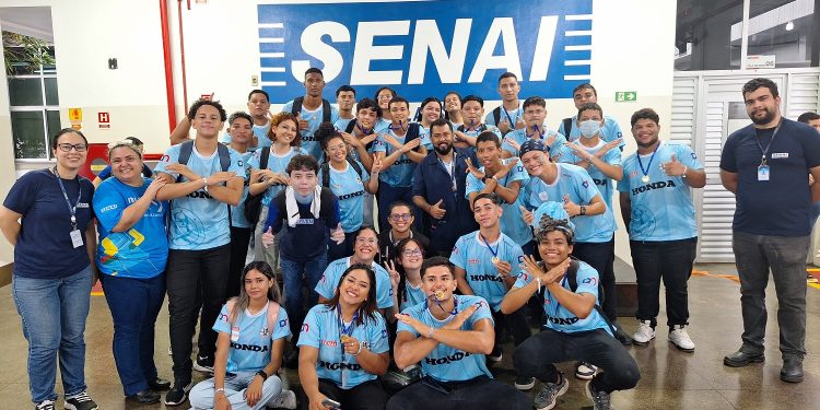 Alunos do SENAI celebram a chance de serem jovens aprendizes na Indústria