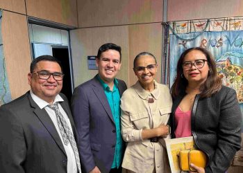 Secretaria de Educação participa de lançamento de congresso internacional