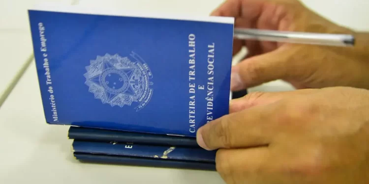 IBGE registra recorde de empregos formais no Brasil
