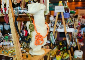 Feira de artesanato no Sumaúma Park Shopping