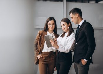 IEL abre 26 vagas para estágio e nove para emprego