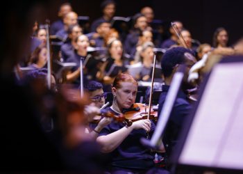 Encontro harmonioso entre música e tradição na majestosa Amazônia