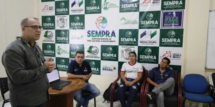 Sepror leva orientações sobre adesão ao programa em Manacapuru