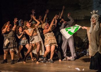 Companhia de Teatro Vitória Régia encanta com a peça ‘A Pequena Esperança’