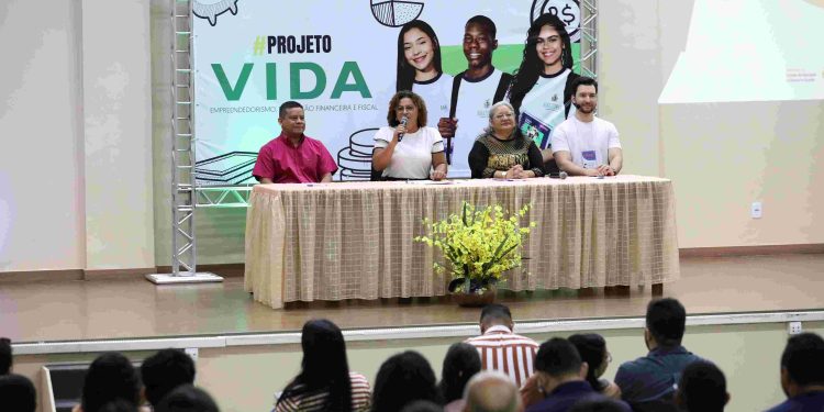 Secretaria de Educação lança projeto de educação financeira para estudantes