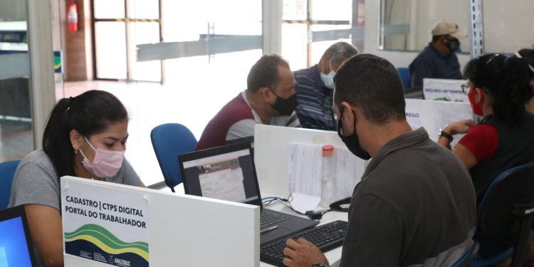 Sine Amazonas divulga 360 vagas de emprego para esta quarta-feira