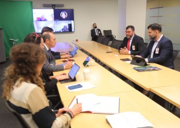 Wilson Lima discute mercado de crédito de carbono do Amazonas