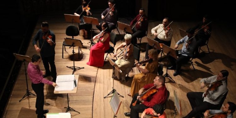 Programação desta semana no Teatro Amazonas inclui show, espetáculo de balé e concerto