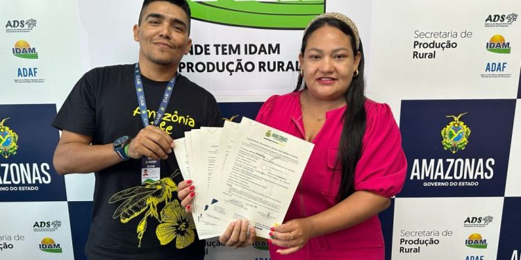 Mutirão de regularização de meliponicultores em Urucará é organizado pelo Idam
