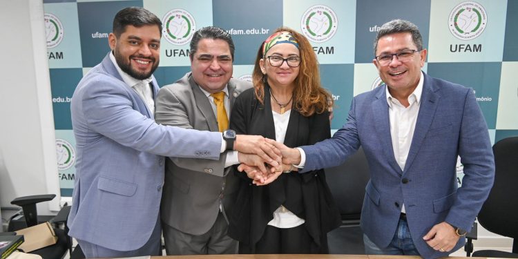 Governo do Amazonas e Ufam fortalecem cooperação para enfrentamento da estiagem