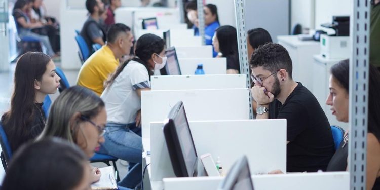 Sine Amazonas divulga 112 vagas de emprego para esta segunda-feira