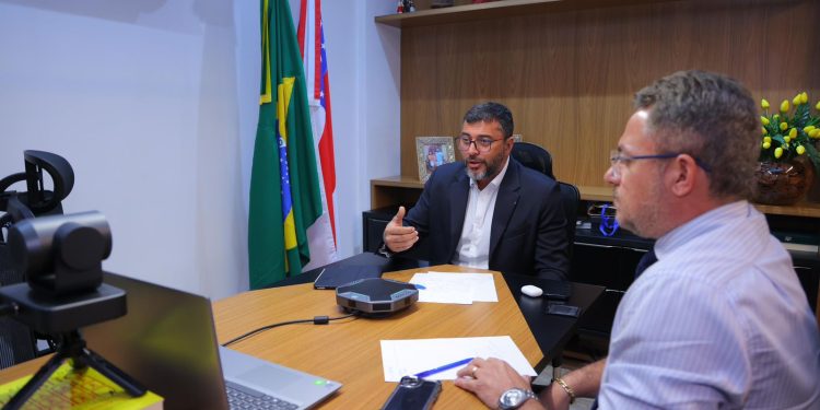 Wilson Lima solicita e Governo Federal inicia dragagem dos rios Amazonas