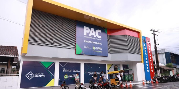 Governador do Amazonas reinaugura o PAC Parintins