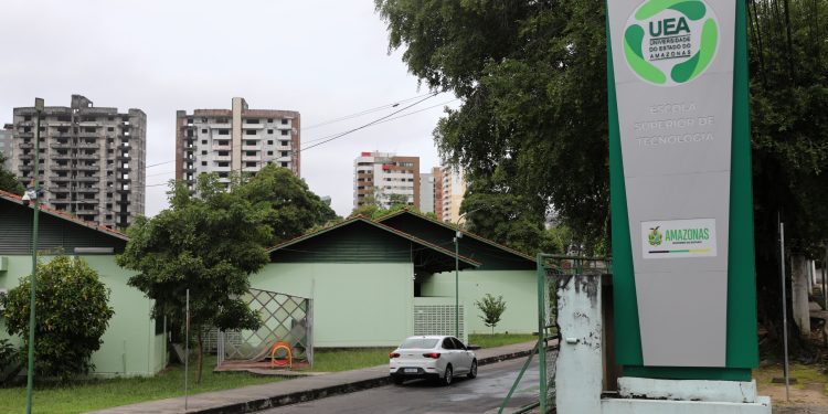 UEA abre inscrições para curso de especialização em Engenharia de Materiais e Componentes Eletrônicos