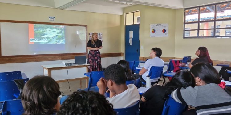 Suframa nas Escolas leva informações sobre a ZFM em jornada dupla