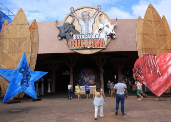 3º Circuito Cultural na Praça da Catedral: Atrações Locais e Nacionais