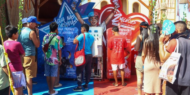 Espaço Instagramável da Cosama atrai multidões no Festival de Parintins 2024