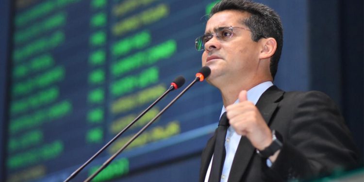 David Almeida segue liderando a disputa pela prefeitura de Manaus aponta pesquisa