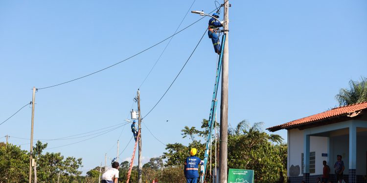 Ilumina+ Amazonas Avança e Beneficia 116 Comunidades Rurais no Estado