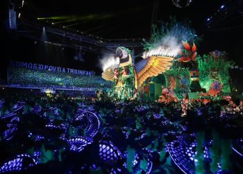 Boi Caprichoso Destaca Proteção da Floresta na Última Noite do Festival