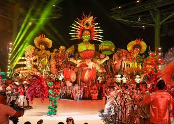 Garantido Brilha na Terceira Noite do Festival de Parintins 2024