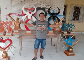 Troféu de Campeão do Festival de Parintins 2024 Celebra a Cultura Parintinense