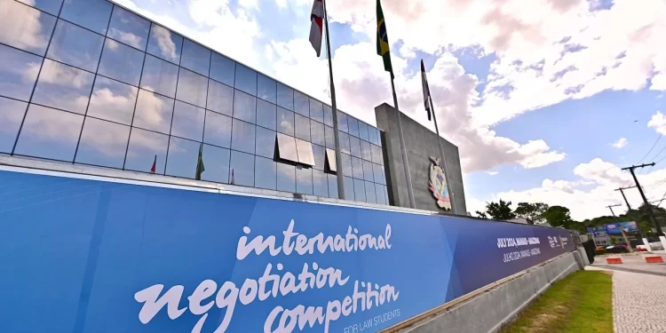 TCE-AM concedeu competição internacional de Direito
