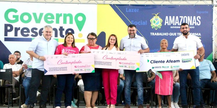 Mulheres Empreendedoras Recebem Financiamento do Crédito Rosa