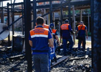 Governo do Amazonas oferece Auxilio às Famílias Afetadas por Incêndio em Nhamundá