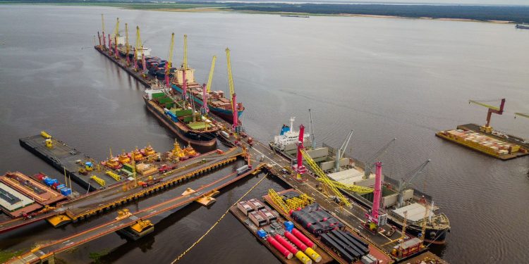 Governo do Amazonas Autoriza Portos Provisórios para Mitigar Impactos da Estiagem