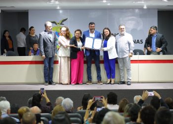 Amazonas firma acordo para cientistas no comitê de enfrentamento à estiagem